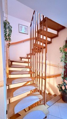 Treppenaufgang +++ RESERVIERT+++Bramstedt - gepflegtes Reihenendhaus zu verkaufen