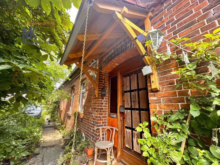 Front Einfamilienhaus Ha�bergen