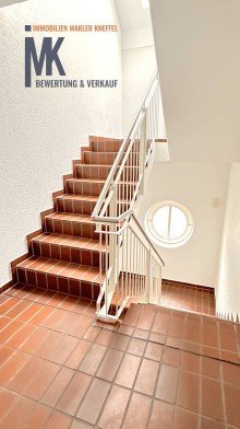 Treppenhaus +++ RESERVIERT+++Brinkum- TOP 4 Zi. in Zentrumslage zu verkaufen