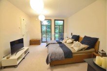 Bild... luxuri�se EG Wohnung der Extraklasse mit Garten + Terrasse
