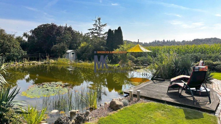 Gartenidyll Mellinghausen / Brake Einfamilienhaus Modernisierter Resthof in Alleinlage + 4 ha Pachtoption zu verkaufen