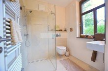 G�ste WC luxuri�se EG Wohnung der Extraklasse mit Garten + Terrasse