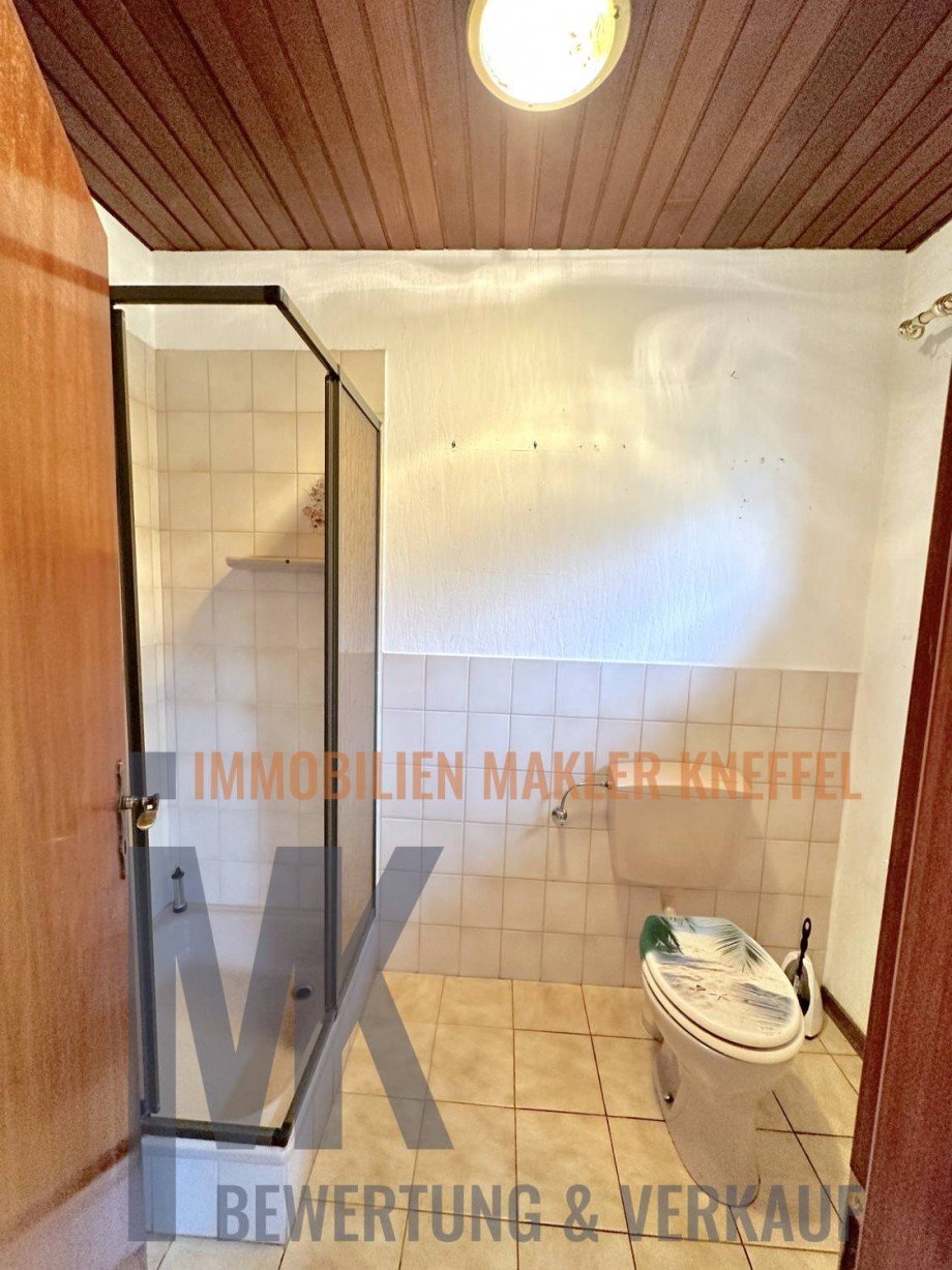 G�ste WC + Dusche EG Einfamilienhaus Syke
