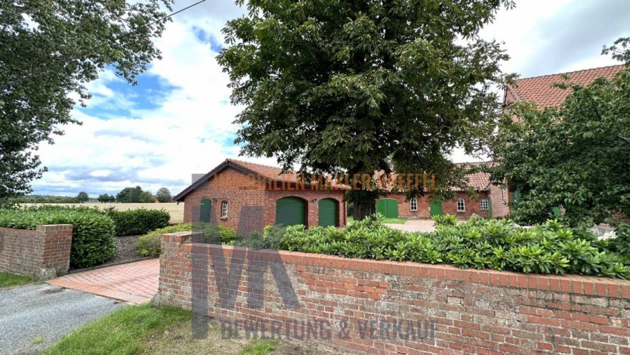 Seitenansicht Zweifamilienhaus Syke