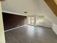 Wohnzimmer +++RESERVIERT++*sch�ne Balkonwohnung+ ca. 70 qm Nutzfl�che zu verkaufen