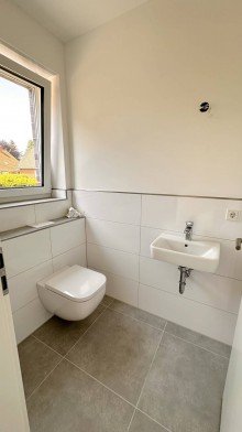 G�ste WC +++VERKAUFT+++PROVISIONSFREI Neubau inkl. K�che und Malerarbeiten- Aufschliessen- Einziehen- Fertig