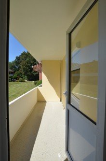 Bild... Eine EG wohnung wie ein Reihenhaus mit Terrasse und Balkon zu verkaufen