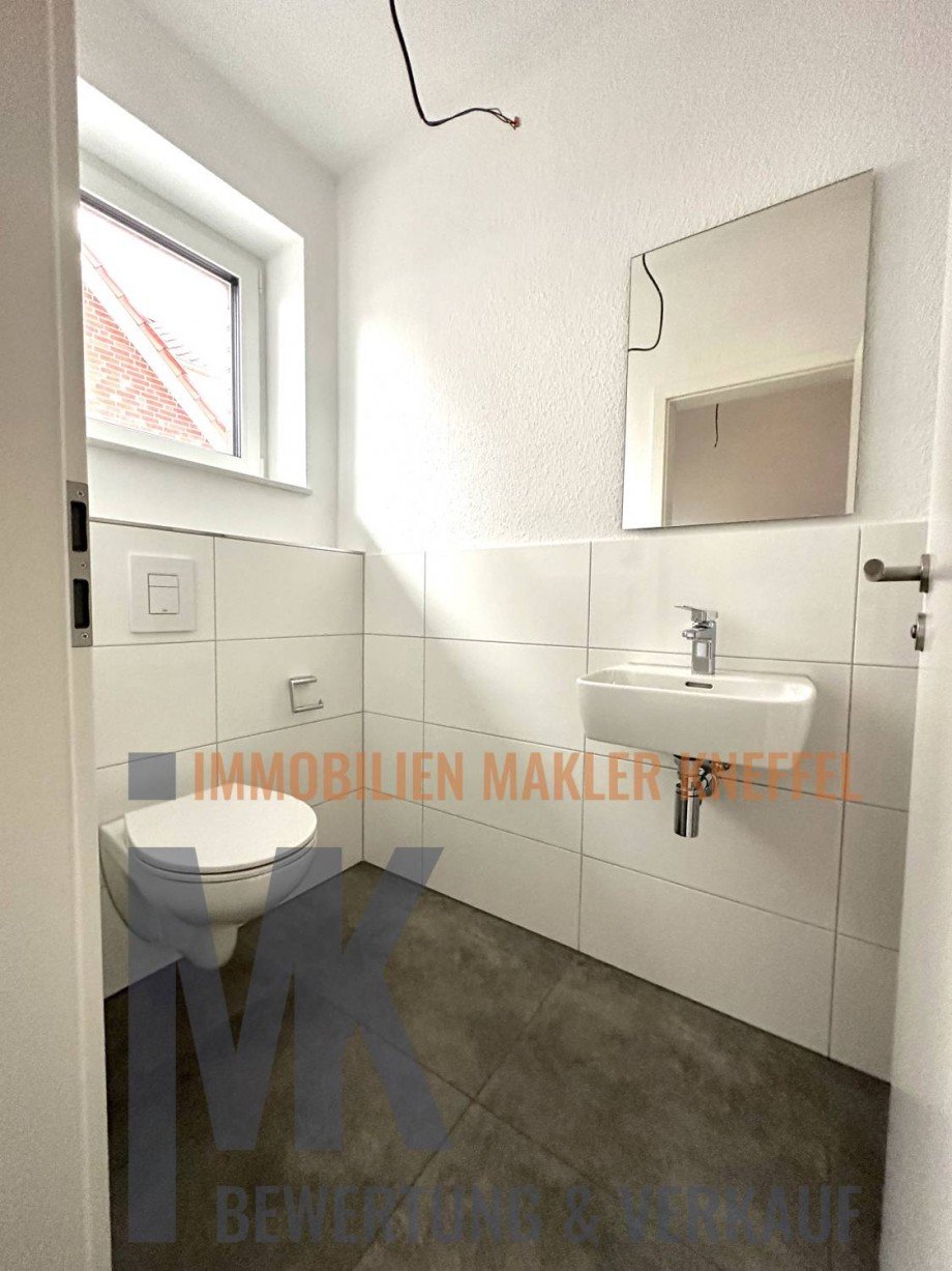 G�ste WC Doppelhaush�lfte Sulingen