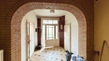 Eingang Resthof + 1 ha Land zu verkaufen
