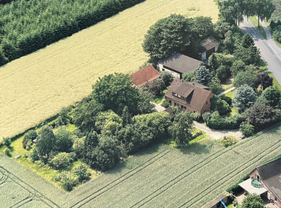 Luftbild von fr�her Einfamilienhaus Syke
