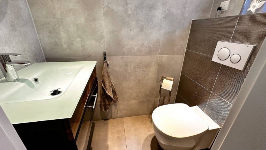 G�ste WC Doppelhaush�lfte Schwanewede / Neuenkirchen