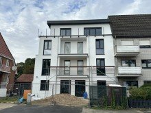 Front 1.09.23 NEUBAU Erstbezug MFH mit gehobener Ausstattung zu verkaufen