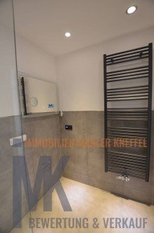 Bad nach Totalsanierung- moderne helle Wohnung mit Balkon zu verkaufen