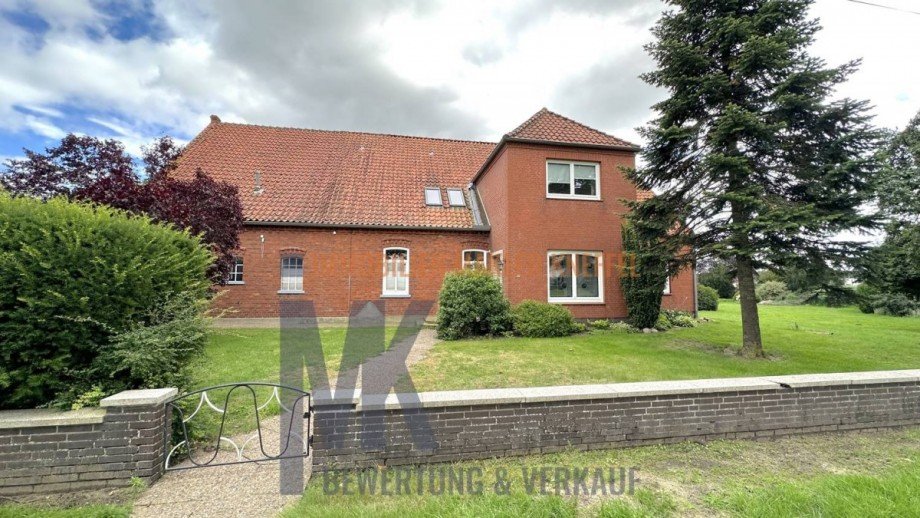 Seitenansicht Zweifamilienhaus Syke