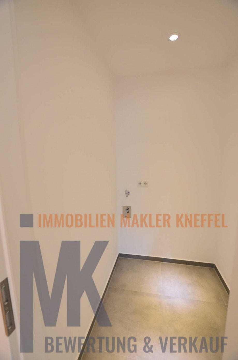 HWR mit Waschmaschienenanschluss Etagenwohnung Bremen