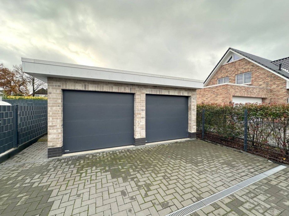 Garage - rechts Doppelhaush�lfte Schwanewede / Neuenkirchen