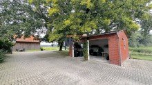 Remise Hof Modernisierter Resthof in Alleinlage + 4 ha Pachtoption zu verkaufen